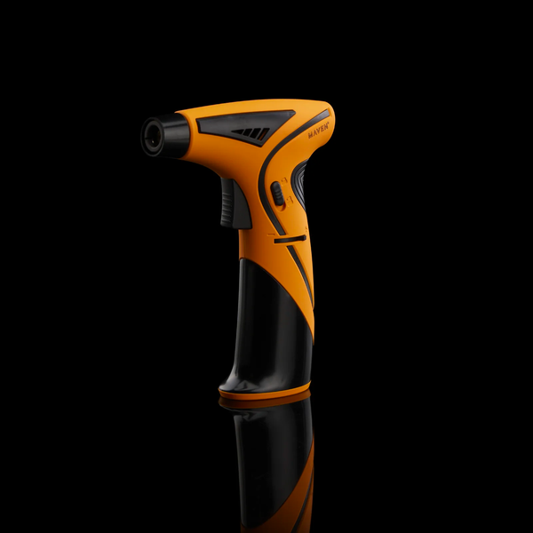 Welcome to the future of precision and power – introducing the Maven Space Torch with Adjustable Flame. Elevate your ignition experience with a torch designed for those who seek sophistication and versatility.