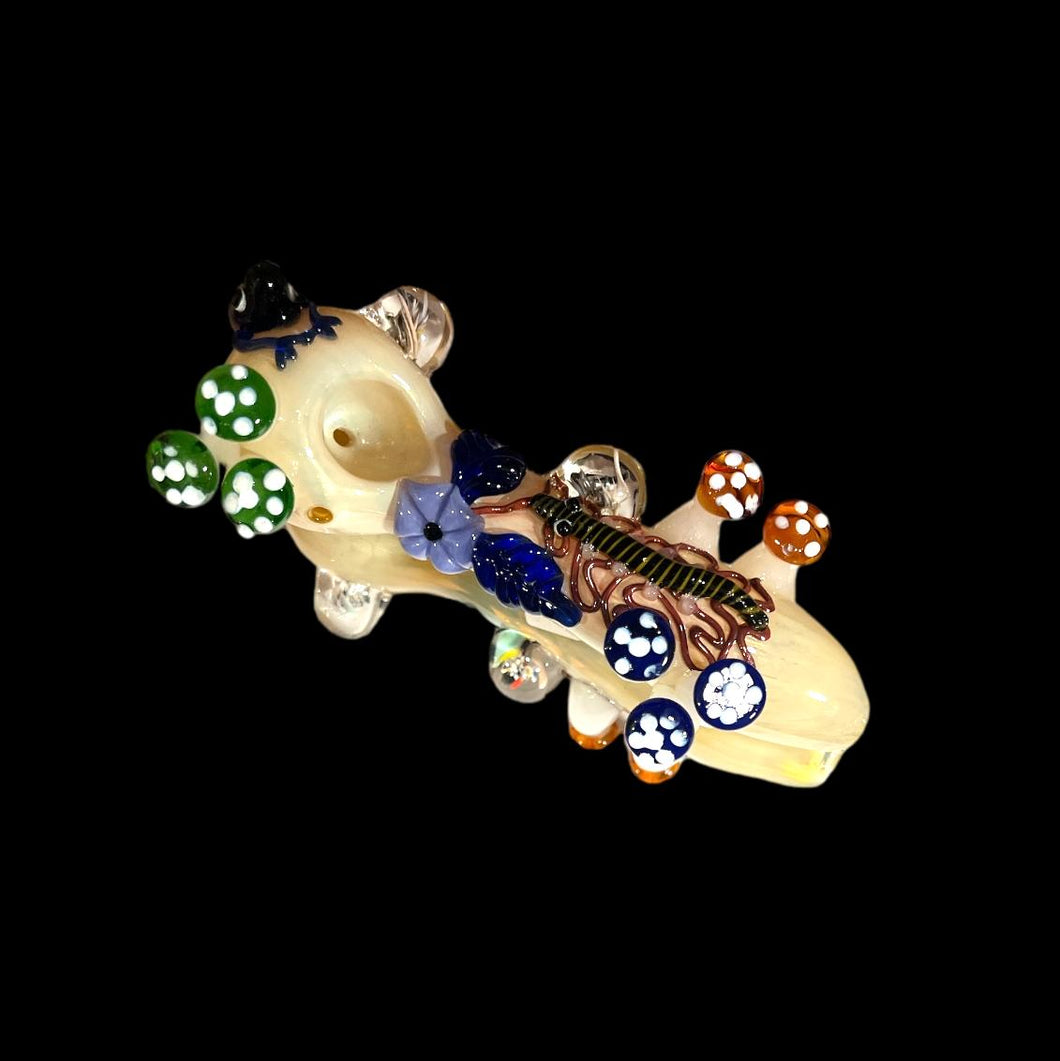 Introducing the Honey Bee Handpipe – a unique and designer glass pipe that combines functionality with artistic flair. Elevate your smoking experience with this meticulously crafted handpipe featuring a stunning honey bee design.