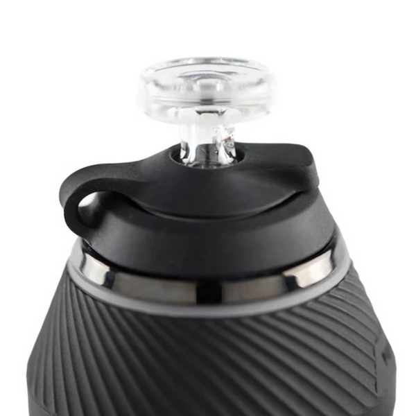 The Proxy Ball Cap features a 360-degree directional airflow that allows you to move oil around the chamber bowl for even heating and maximum vapor production. The result is a more consistent and vapor-filled hit.