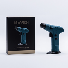 Cargar imagen en el visor de la galería, Maven Strength | Premium Handheld Angled Single Jet Table Torch Lighter
